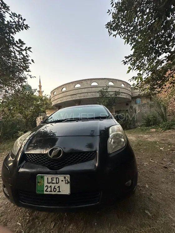Toyota Vitz 2012 for Sale in Gujranwala Image-1
