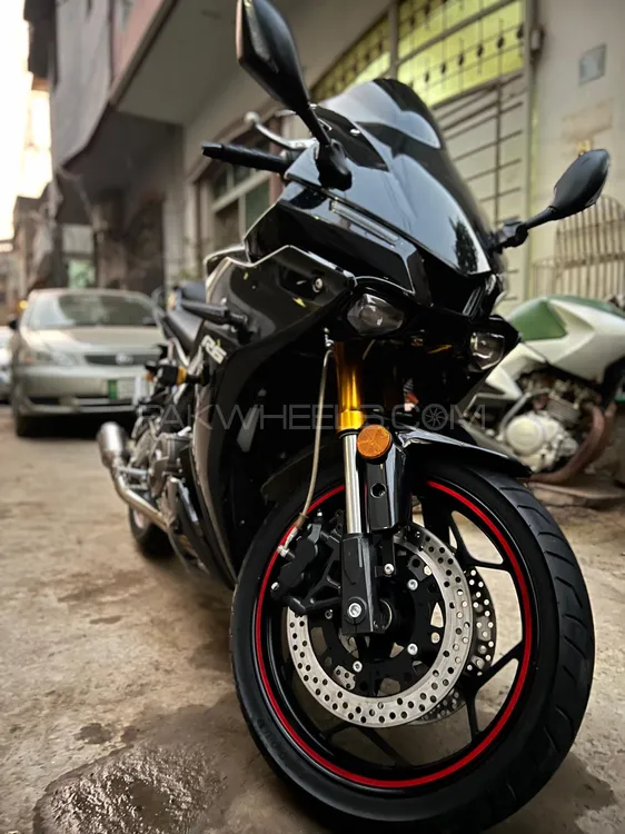Yamaha YZF-R1 2025 for Sale Image-1