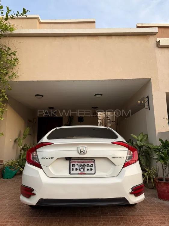 Honda Civic 2017 for Sale in Karachi Image-1