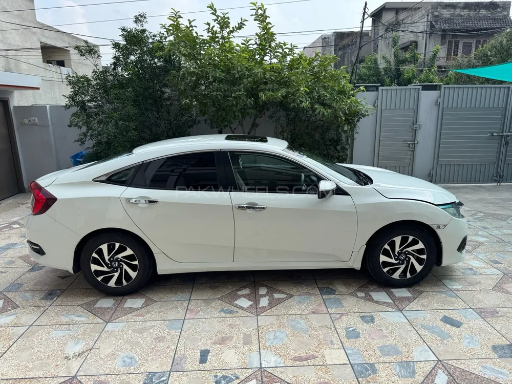 Honda Civic 2018 for Sale in Gujranwala Image-1