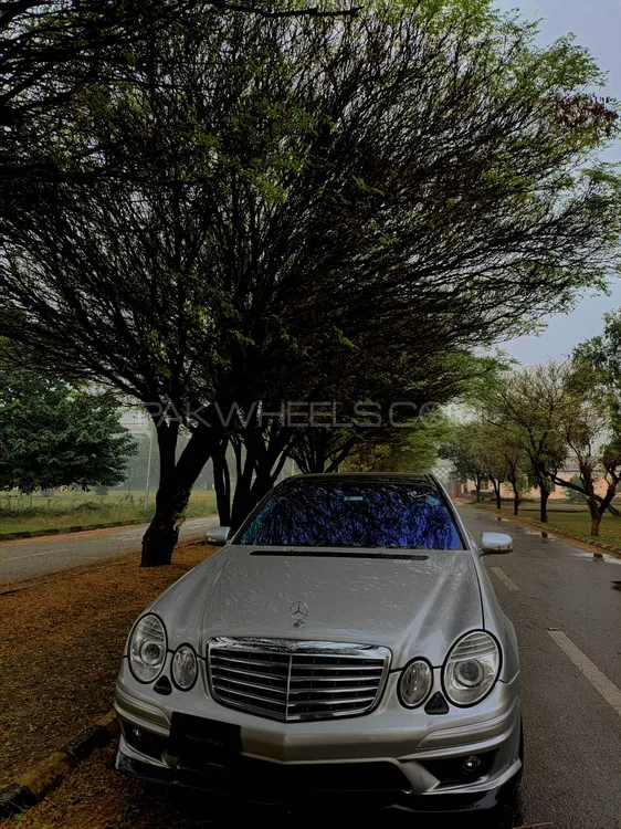 Mercedes Benz E Class 2004 for Sale in Islamabad Image-1