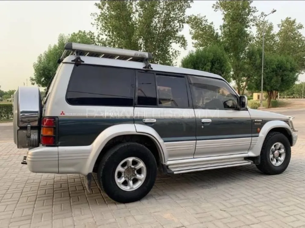 Mitsubishi Pajero 1992 for Sale in Islamabad Image-1