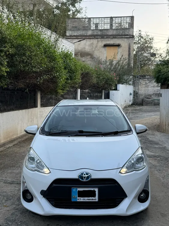 Toyota Aqua 2015 for Sale in Islamabad Image-1