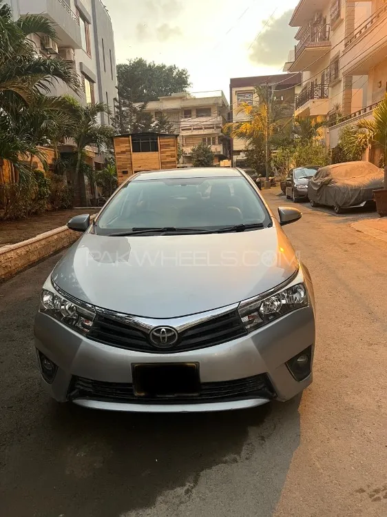 Toyota Corolla 2015 for Sale in Karachi Image-1