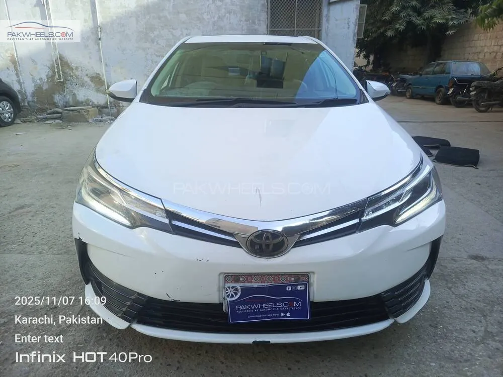 Toyota Corolla 2018 for Sale in Karachi Image-1