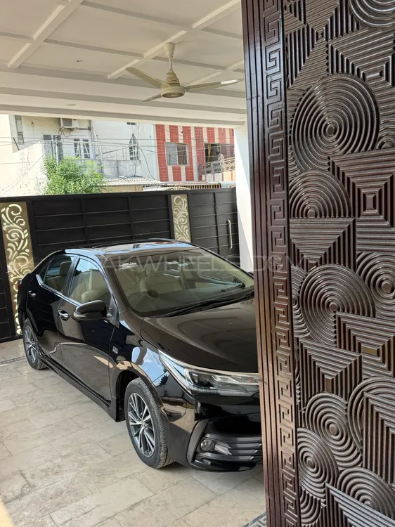 Toyota Corolla 2019 for Sale in Islamabad Image-1