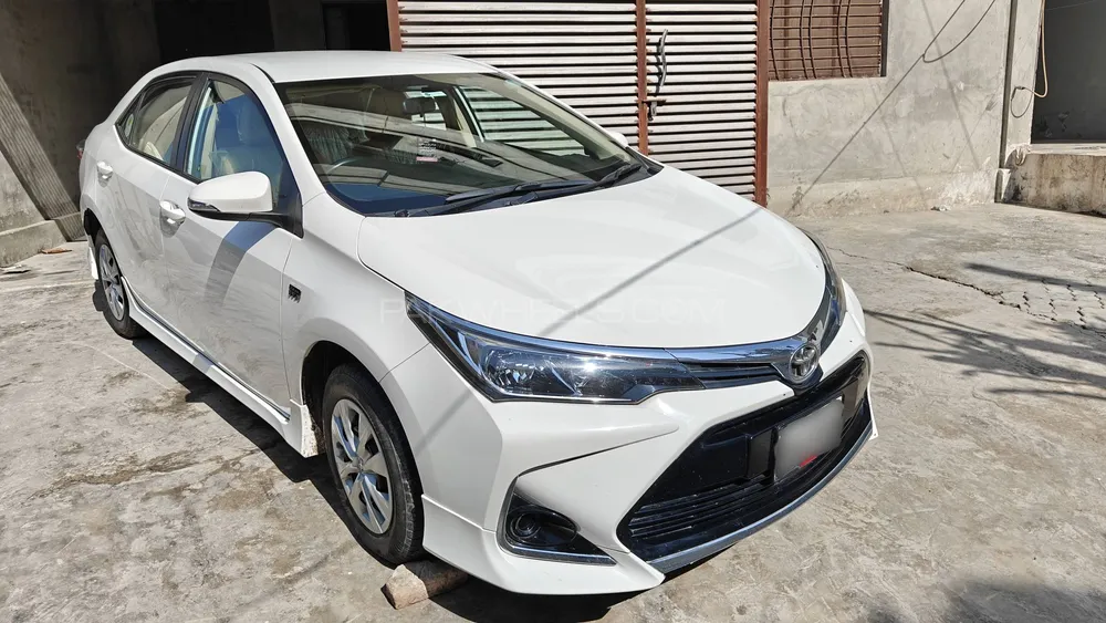 Toyota Corolla 2023 for Sale in Okara Image-1