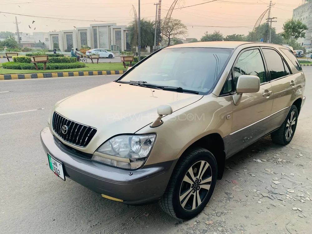 Toyota Harrier 2003 for Sale in Lahore Image-1
