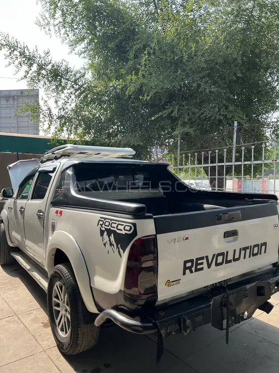 Toyota Hilux 2009 for Sale in Jhang Image-1