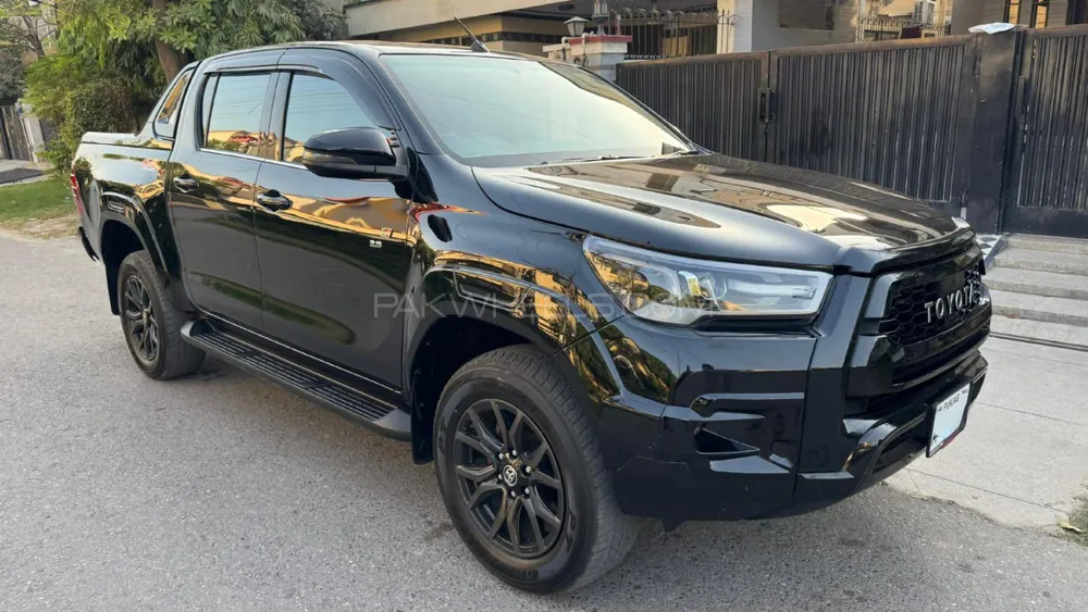 Toyota Hilux 2024 for Sale in Lahore Image-1