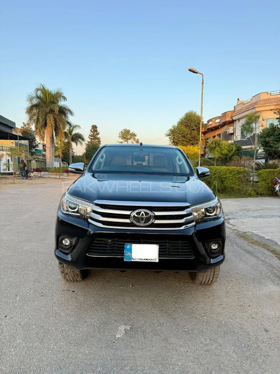 Toyota Hilux 2020 for Sale in Islamabad Image-1