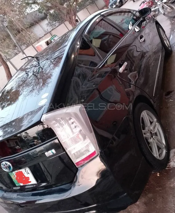 Toyota Prius 2011 for Sale in Peshawar Image-1
