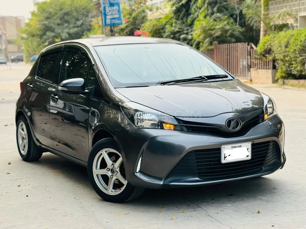 Toyota Vitz 2014 for Sale in Rawalpindi Image-1