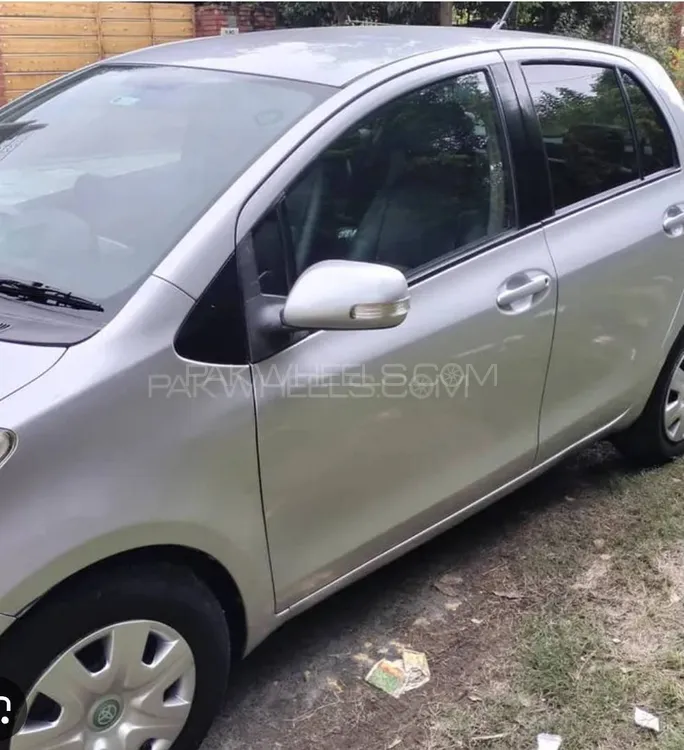 Toyota Vitz 2005 for Sale in Quetta Image-1