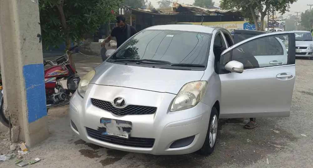 Toyota Vitz 2007 for Sale in Charsadda Image-1