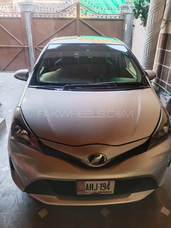 Toyota Vitz 2014 for Sale in Gujrat Image-1