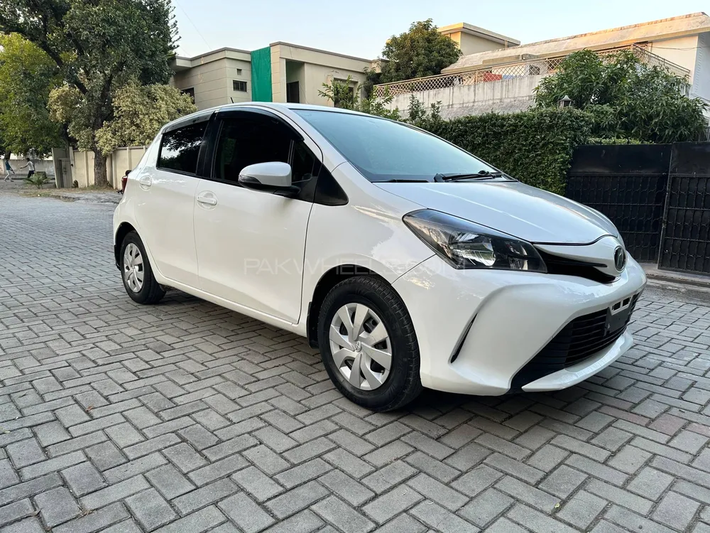 Toyota Vitz 2019 for Sale in Islamabad Image-1