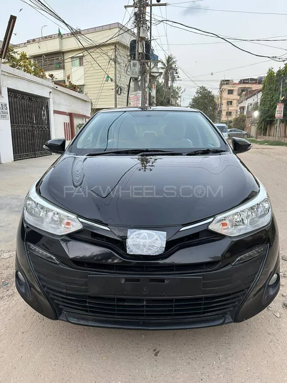 Toyota Yaris Sedan 2021 for Sale in Karachi Image-1