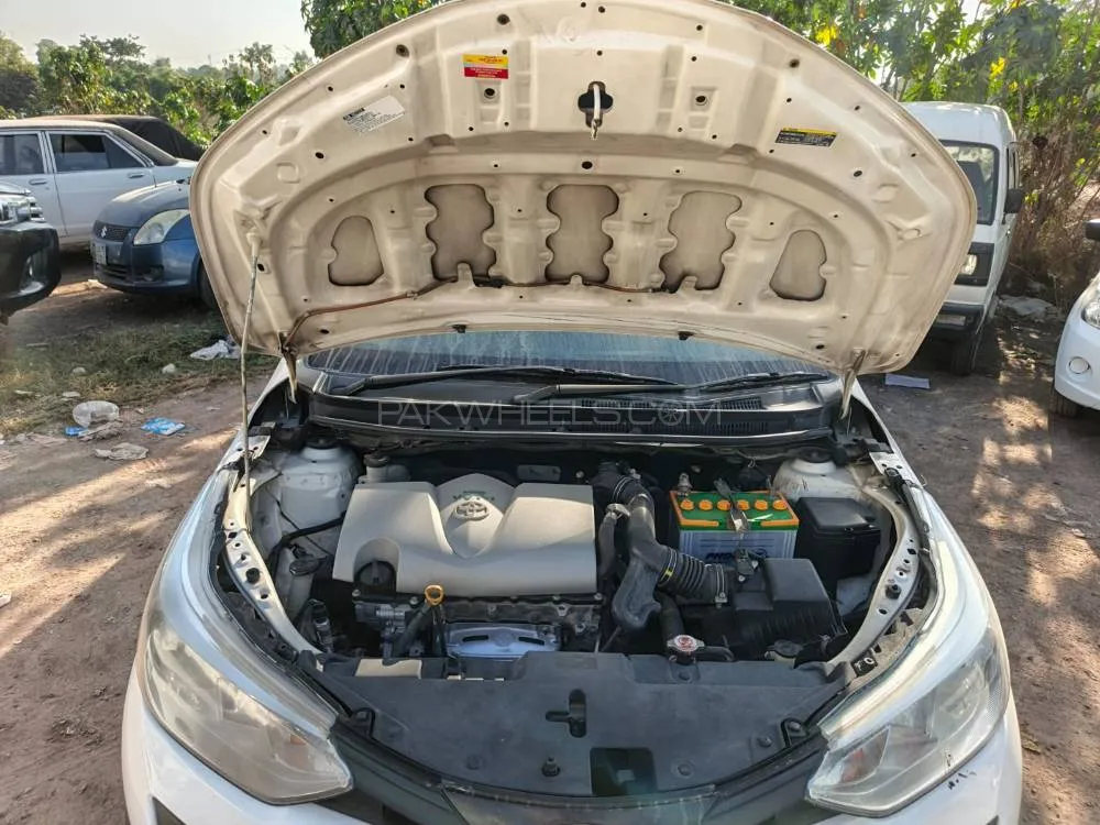 Toyota Yaris Sedan 2021 for Sale in Islamabad Image-1