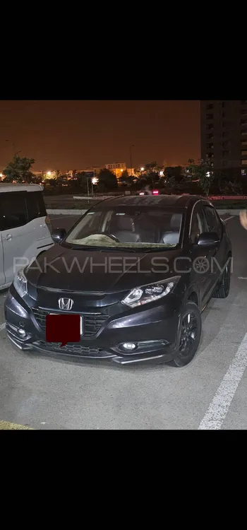 Honda Vezel 2015 for Sale in Karachi Image-1