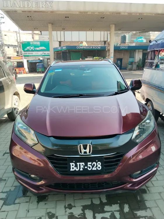 Honda Vezel 2014 for Sale in Peshawar Image-1