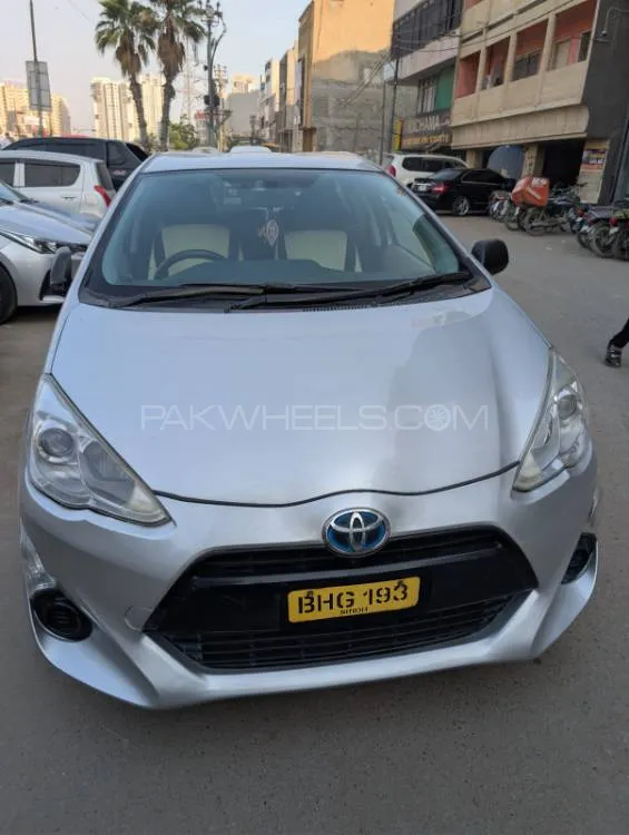 Toyota Aqua 2013 for Sale in Karachi Image-1