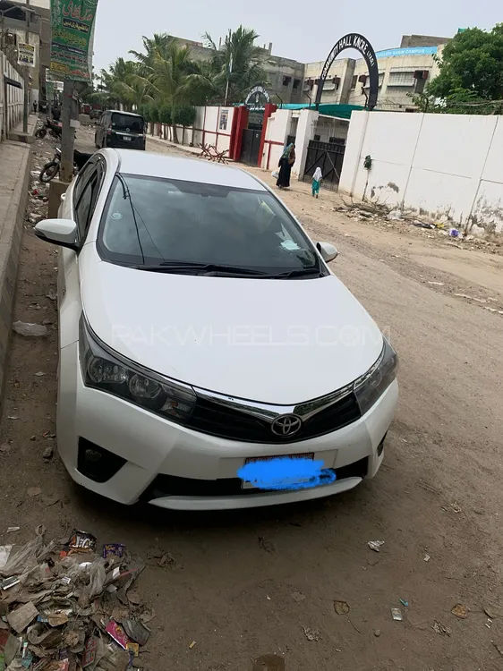 Toyota Corolla 2016 for Sale in Karachi Image-1