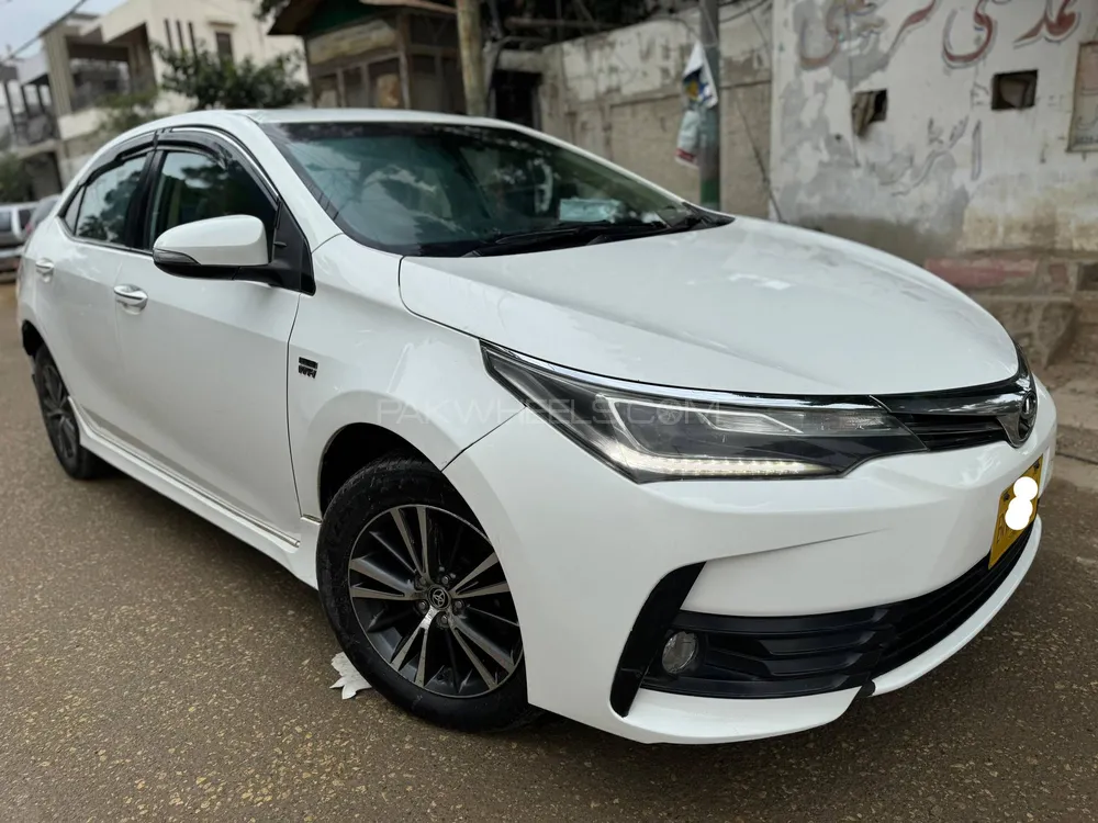 Toyota Corolla 2018 for Sale in Karachi Image-1