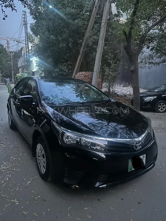 Toyota Corolla 2017 for Sale in Lahore Image-1
