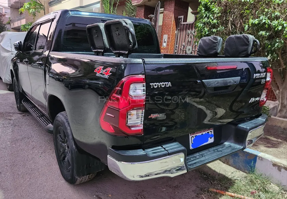 Toyota Hilux 2022 for Sale in Karachi Image-1