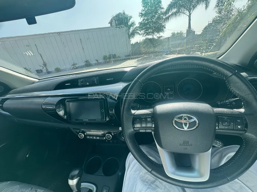Toyota Hilux 2019 for Sale in Karachi Image-1