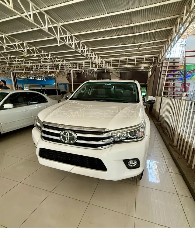 Toyota Hilux 2021 for Sale in Peshawar Image-1