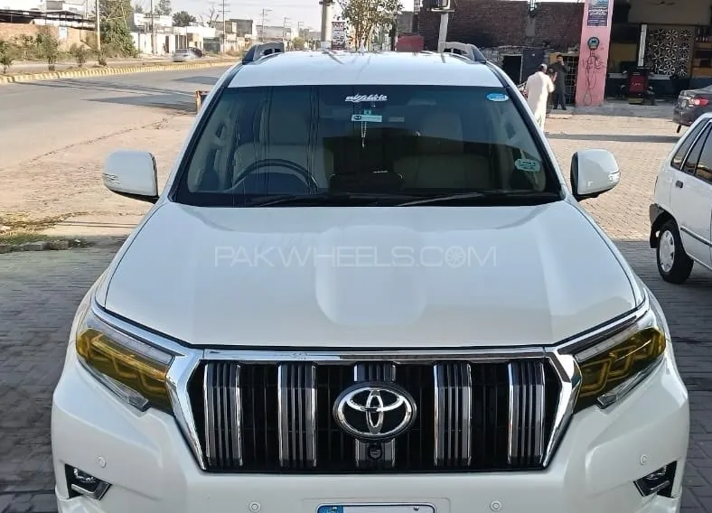 Toyota Prado 2010 for Sale in Lahore Image-1