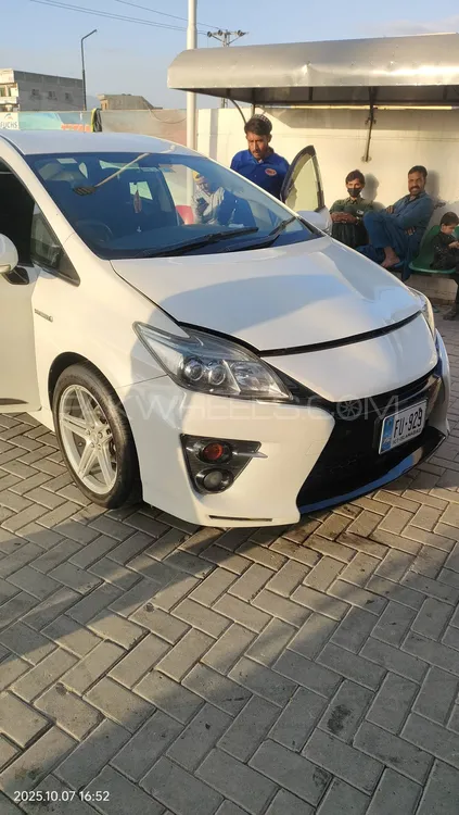 Toyota Prius 2012 for Sale in Islamabad Image-1