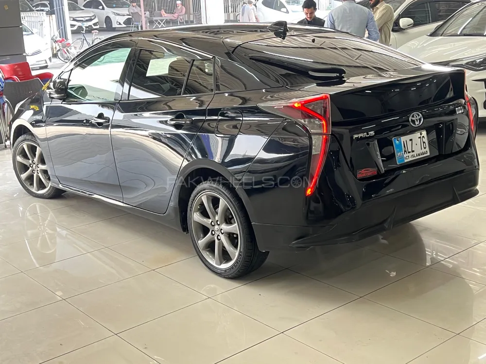 Toyota Prius 2015 for Sale in Peshawar Image-1