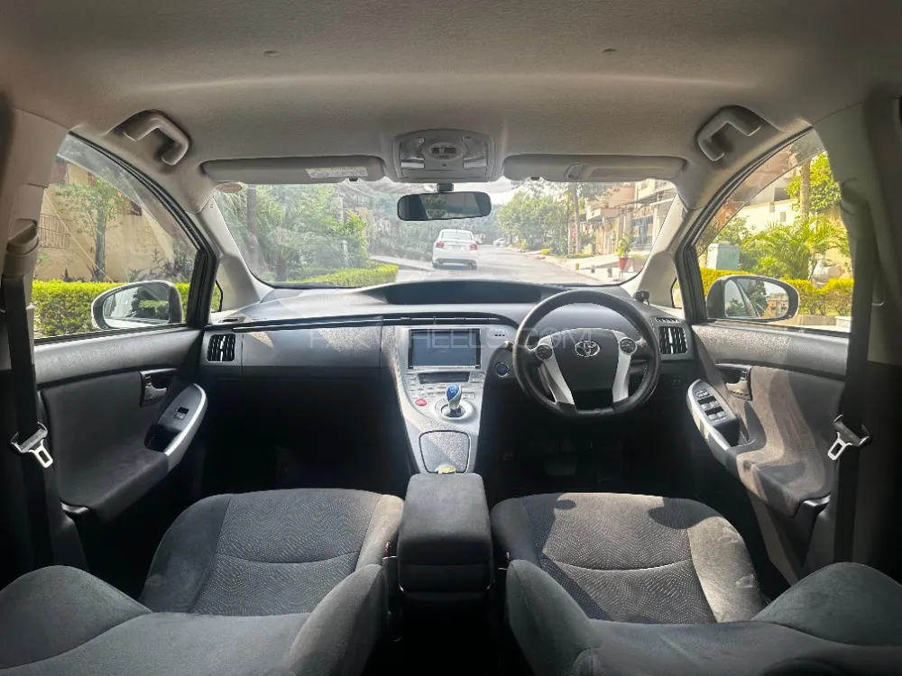 Toyota Prius 2015 for Sale in Rawalpindi Image-1