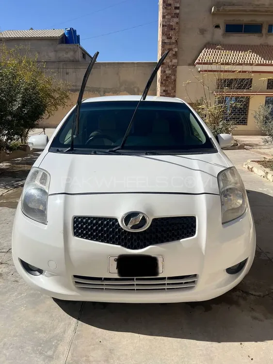 Toyota Vitz 2008 for Sale in Quetta Image-1