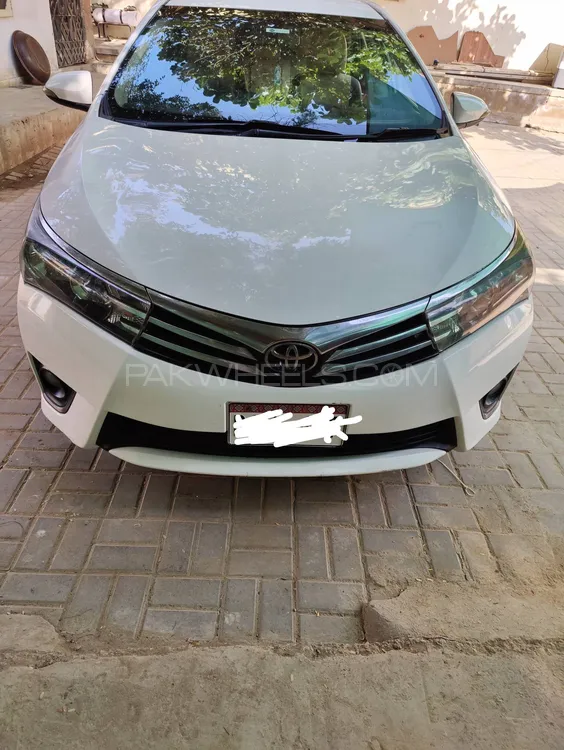 Toyota Corolla 2017 for Sale in Karachi Image-1