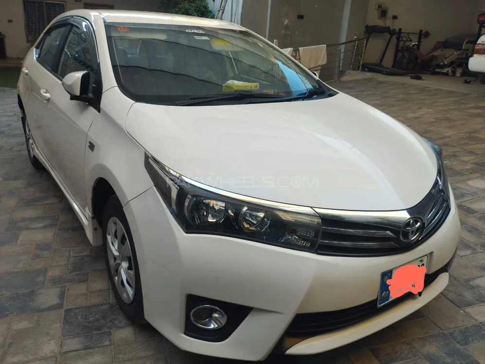 Toyota Corolla 2017 for Sale in Peshawar Image-1
