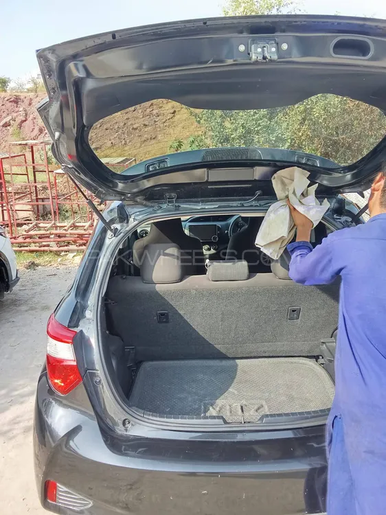 Toyota Vitz 2018 for Sale in Islamabad Image-1