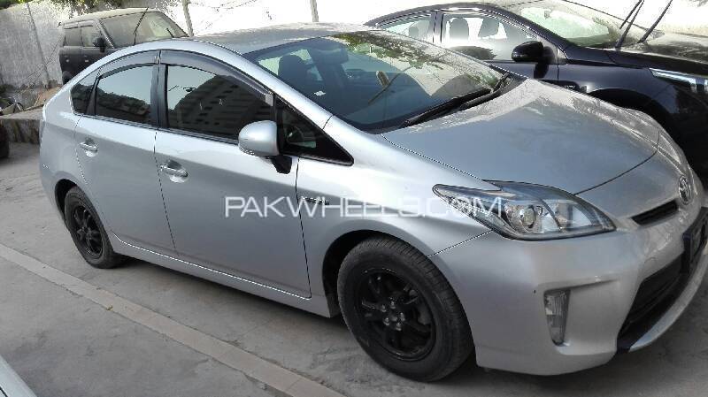 Toyota Vitz 2009 for Sale in Karachi Image-1