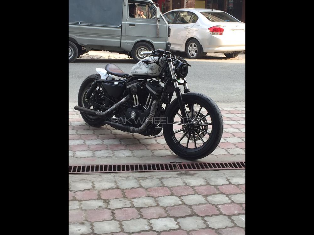 Harley Davidson 883 Custom 2015 for Sale Image-1