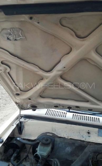 Toyota Hilux 1990 for Sale in Swabi Image-1