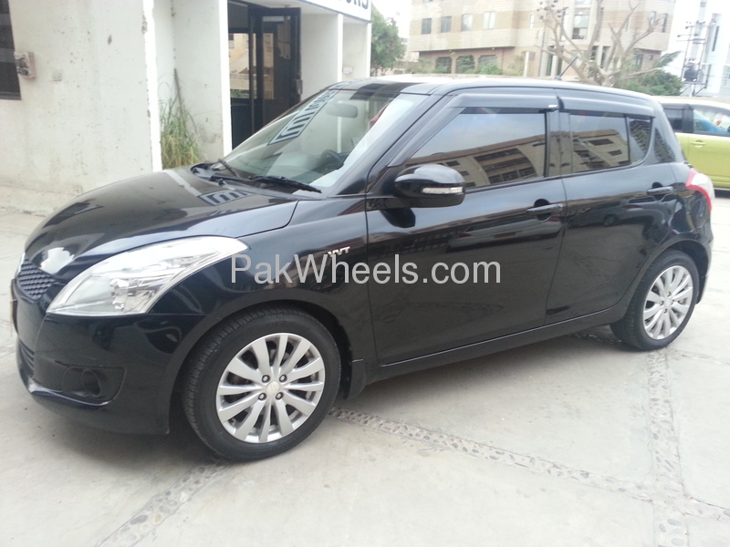 Suzuki Swift 2010 for Sale in Karachi Image-1