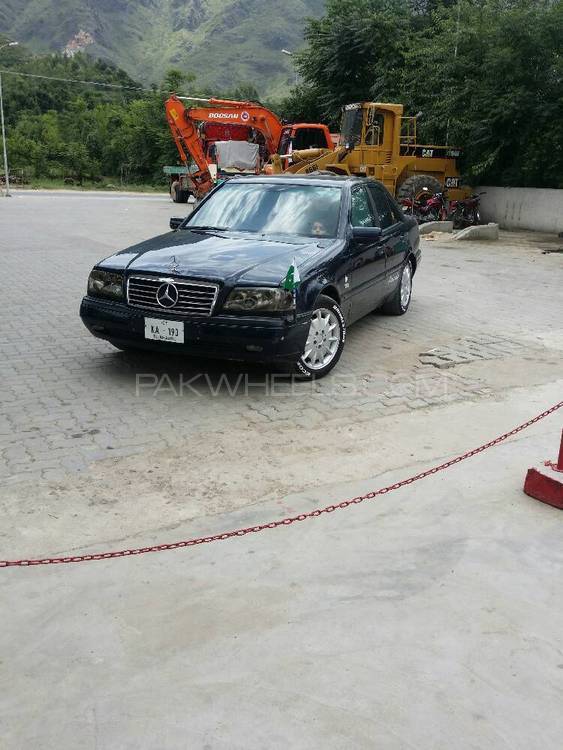 Mercedes Benz C Class 1998 for Sale in Swat Image-1