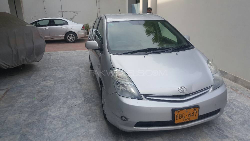 Toyota Prius 2010 for Sale in Hyderabad Image-1