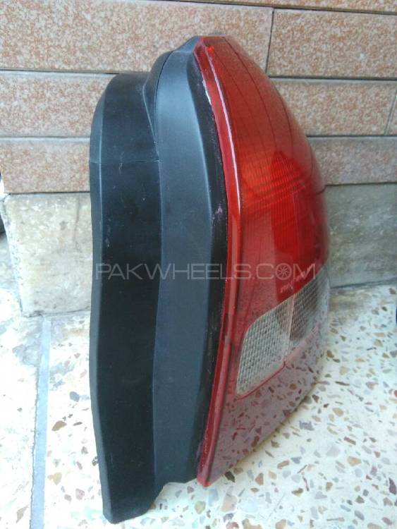 Honda Civic 99 2000 Hatch Back Genuine Tail Lights For Sell Honda Civic 99 2000 Hatch Back Genuine Tail Lights For Sell Image-3
