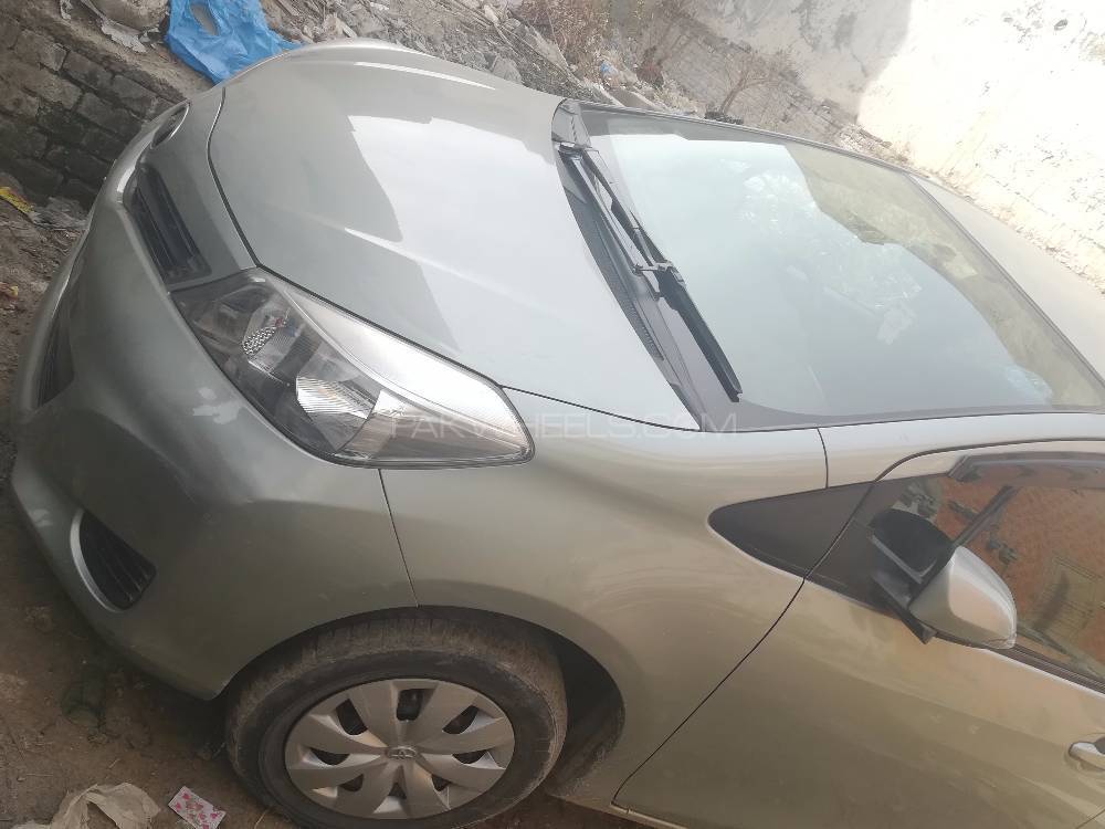 Toyota Vitz 2011 for Sale in Wah cantt Image-1