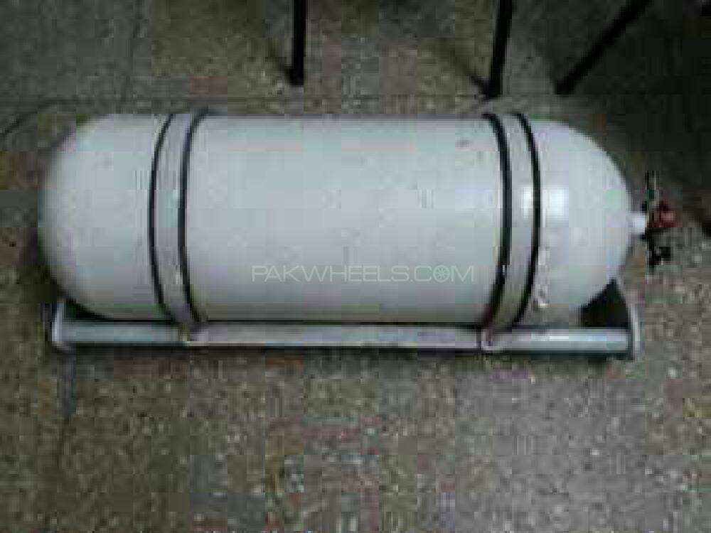 Cng kit and cylinder Image-1