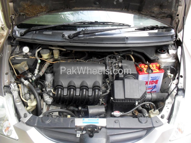 Honda City 2004 for Sale in Karachi Image-1